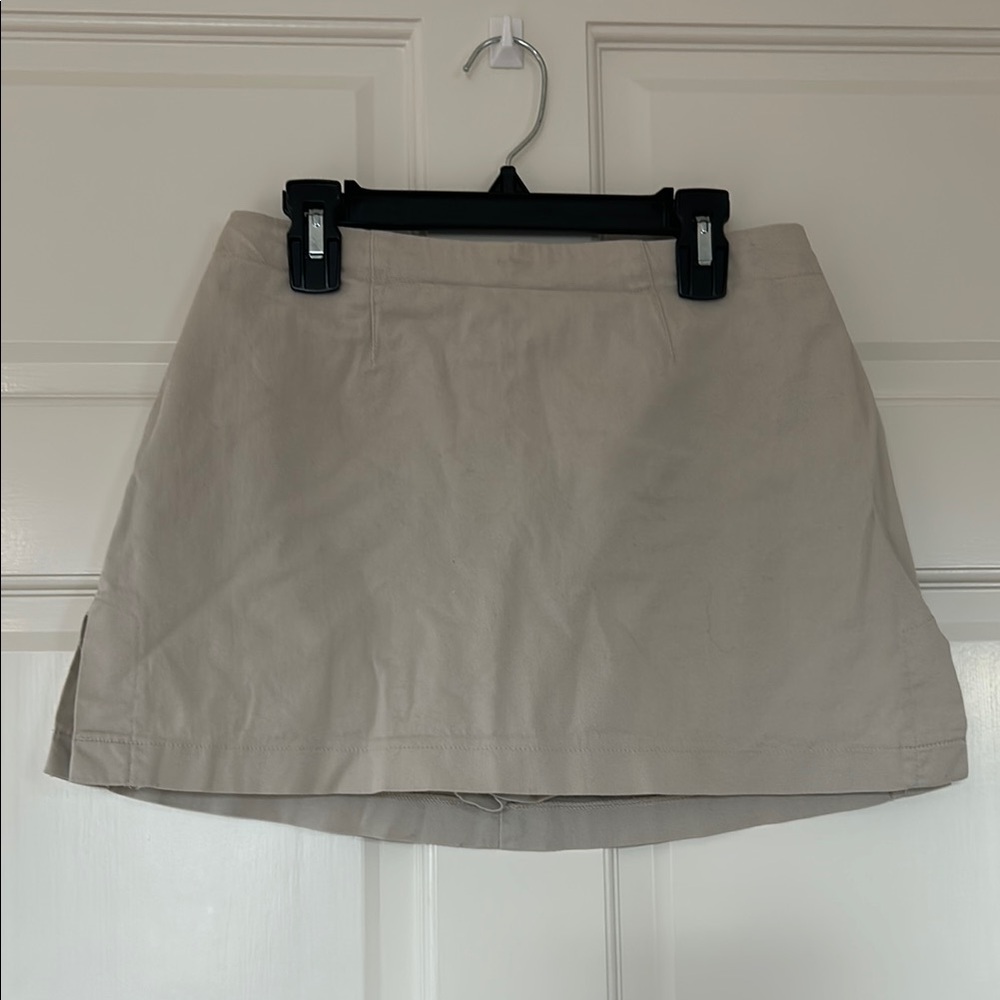 No Boundaries Beige Mini Skirt with attached shorts - Size 3 Junior